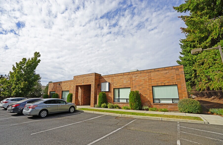102-104 N 56th Ave, Yakima, WA à louer - Photo de l’immeuble – Image 2 sur 4