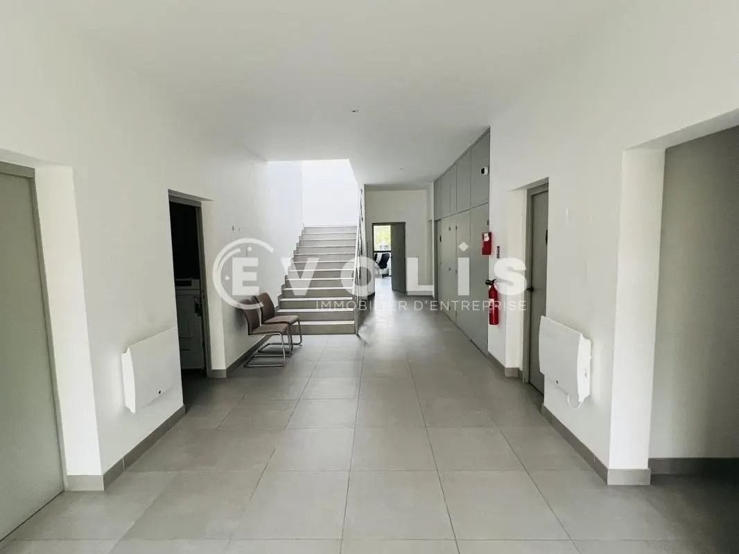 6 Allée Hendrik Lorentz, Champs-sur-Marne à louer Hall d’entrée– Image 1 sur 7