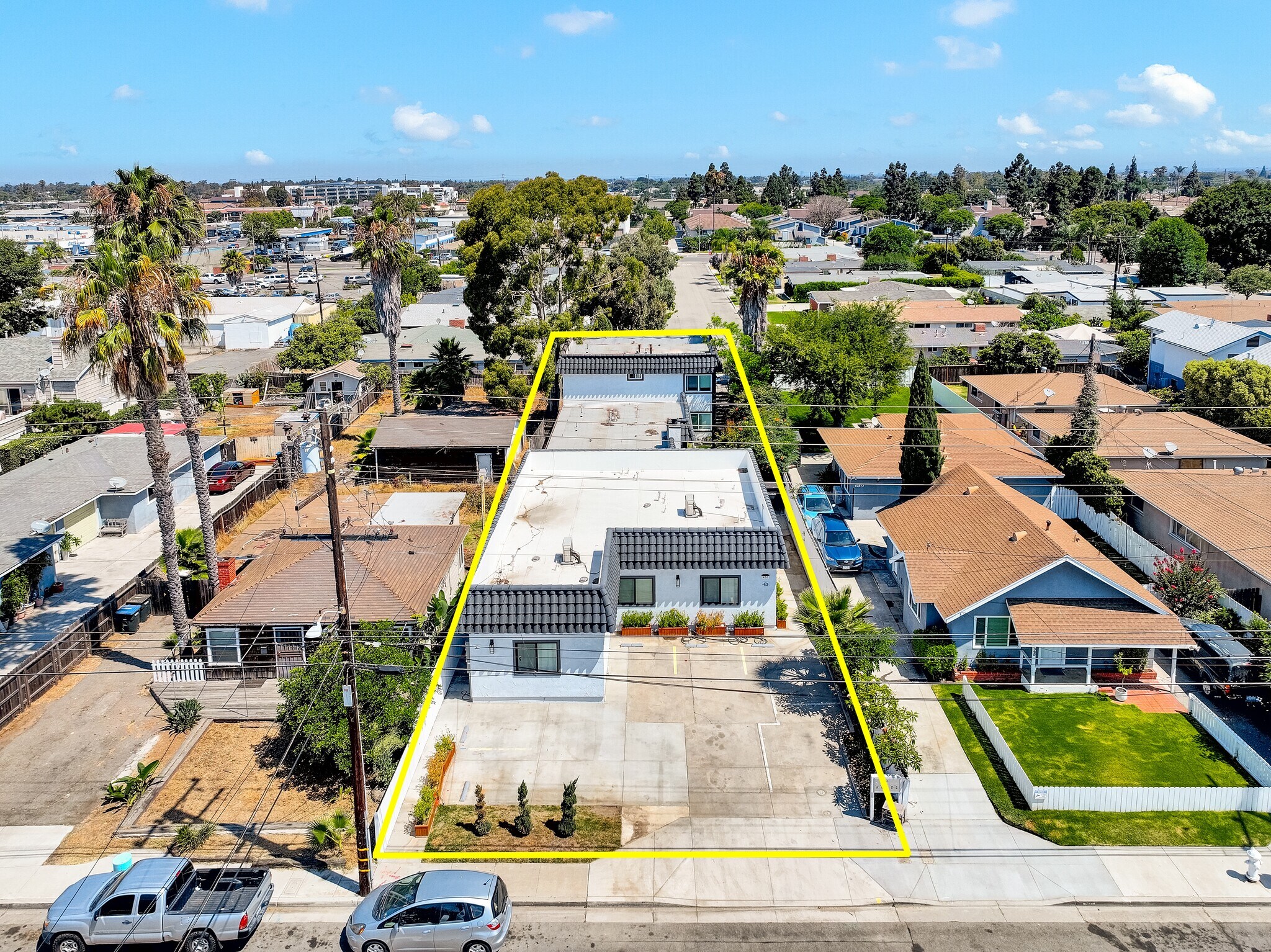 432 Hamilton St, Costa Mesa, CA à vendre Photo de l’immeuble– Image 1 sur 17