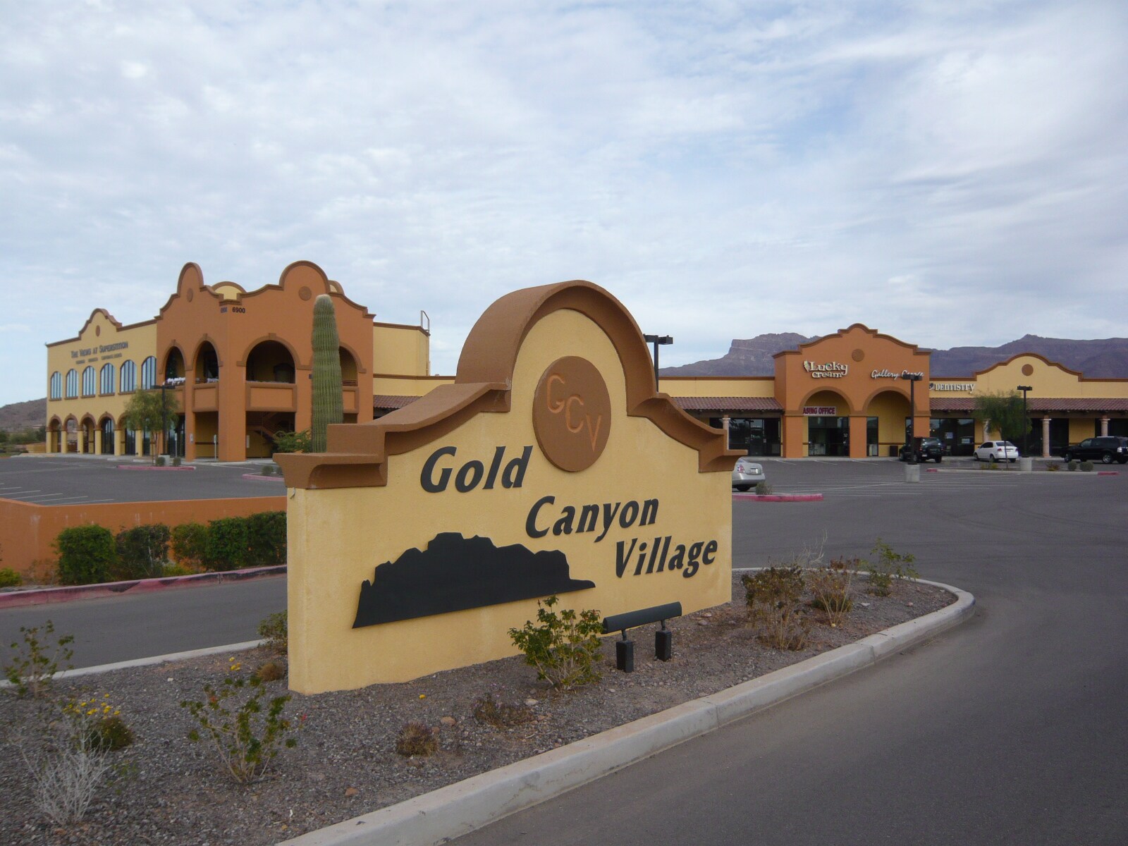6900 E US Highway 60, Gold Canyon, AZ à louer Photo de l’immeuble– Image 1 sur 11