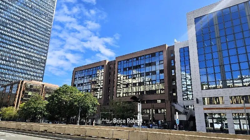 Bureau dans Lyon à louer - Photo de l’immeuble – Image 3 sur 5