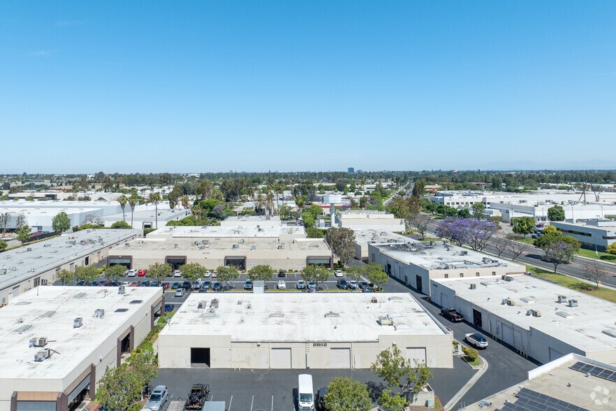 2862 Walnut Ave, Tustin, CA à louer - Aérien – Image 3 sur 18