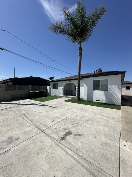 1235 Clavel Ave, Ventura, CA à vendre - Photo de l’immeuble – Image 2 sur 26