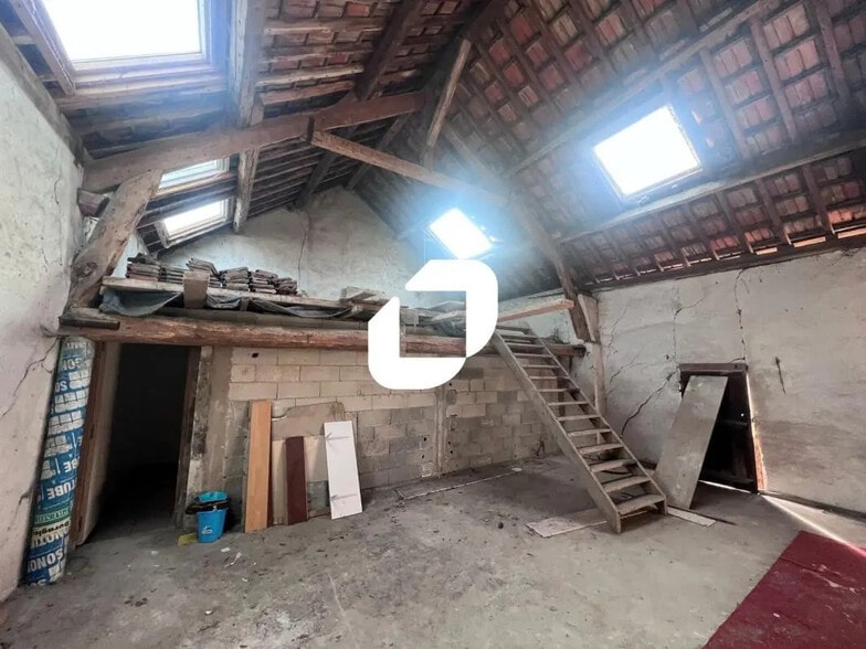 Local d'activités dans Dampmart à vendre - Photo de l’immeuble – Image 3 sur 4