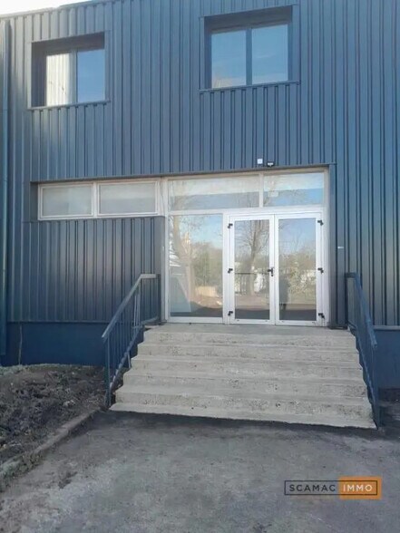4 Rue Du Travy, 94320 Thiais, Thiais à louer - Photo de l’immeuble – Image 3 sur 4