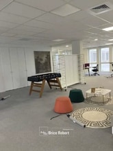 Bureau dans Décines-Charpieu à louer Photo intérieure– Image 1 sur 12