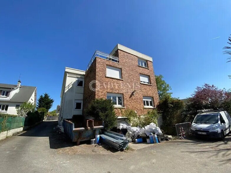 Bureau dans Poissy à vendre - Photo de l’immeuble – Image 3 sur 10