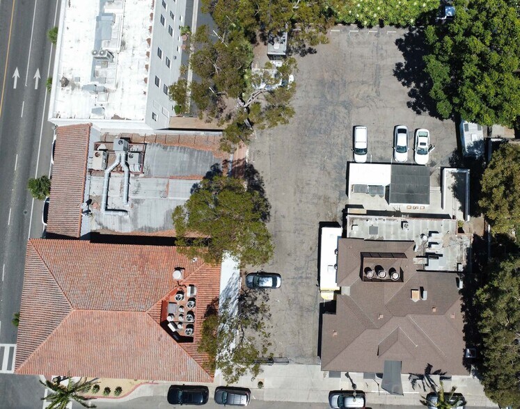 428 Chapala St, Santa Barbara, CA à vendre - Photo de l’immeuble – Image 2 sur 5
