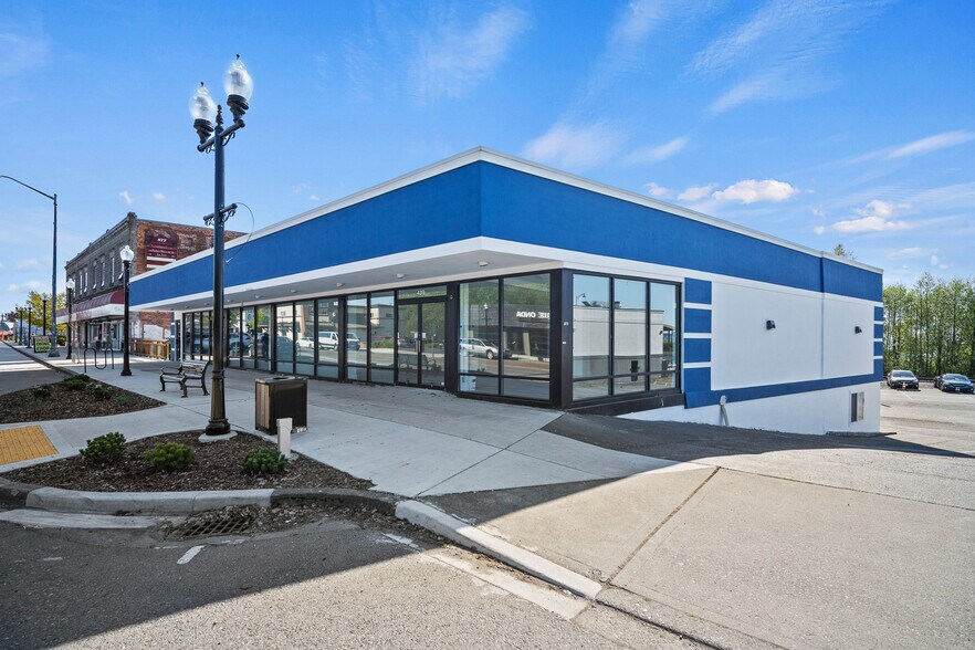 439 Peace Portal Dr, Blaine, WA à louer - Photo de l’immeuble – Image 3 sur 10