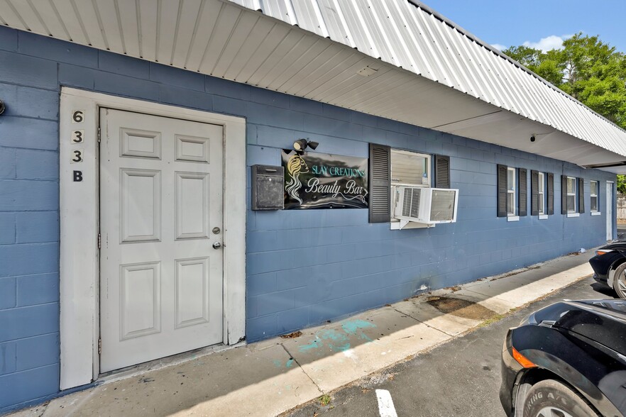 633 S Woodland Blvd, Deland, FL à vendre - Photo de l’immeuble – Image 2 sur 11