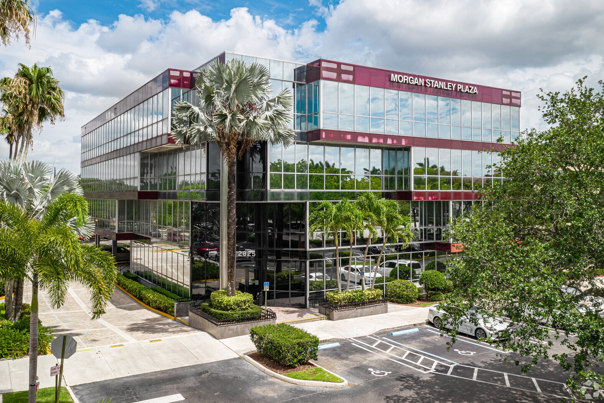 2825 N University Dr, Coral Springs, FL à louer Photo principale– Image 1 sur 11