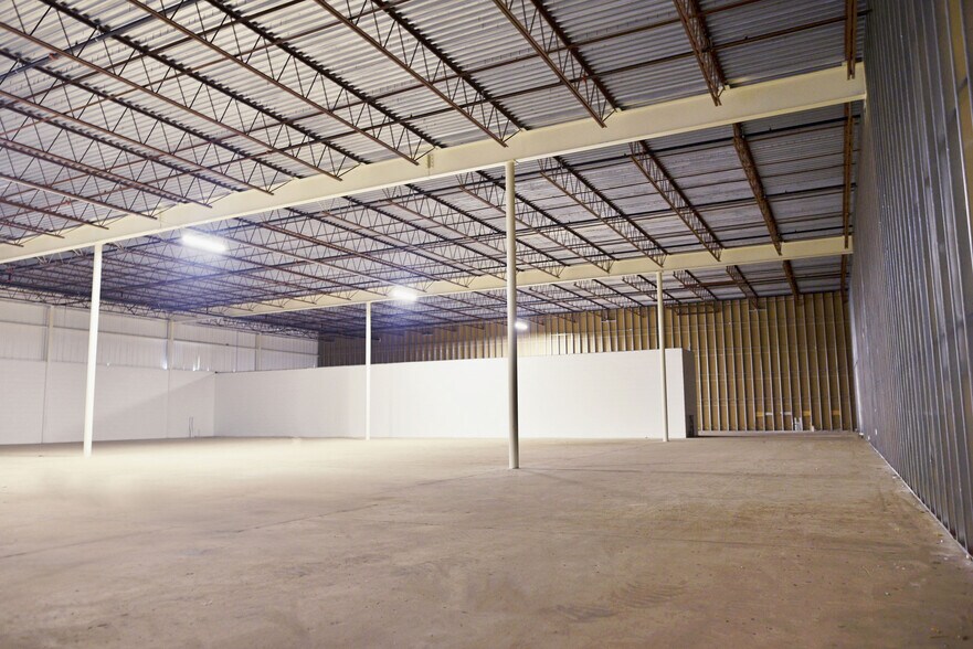 700 S French Ave, Sanford, FL à louer - Photo intérieure – Image 3 sur 4
