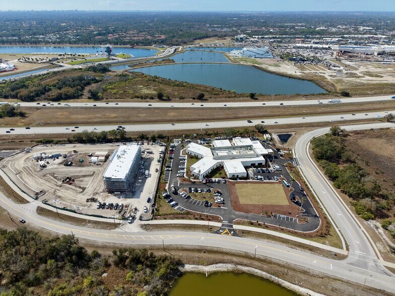 6655 Professional Pky, Lakewood Ranch, FL à vendre - Photo de l’immeuble – Image 2 sur 8