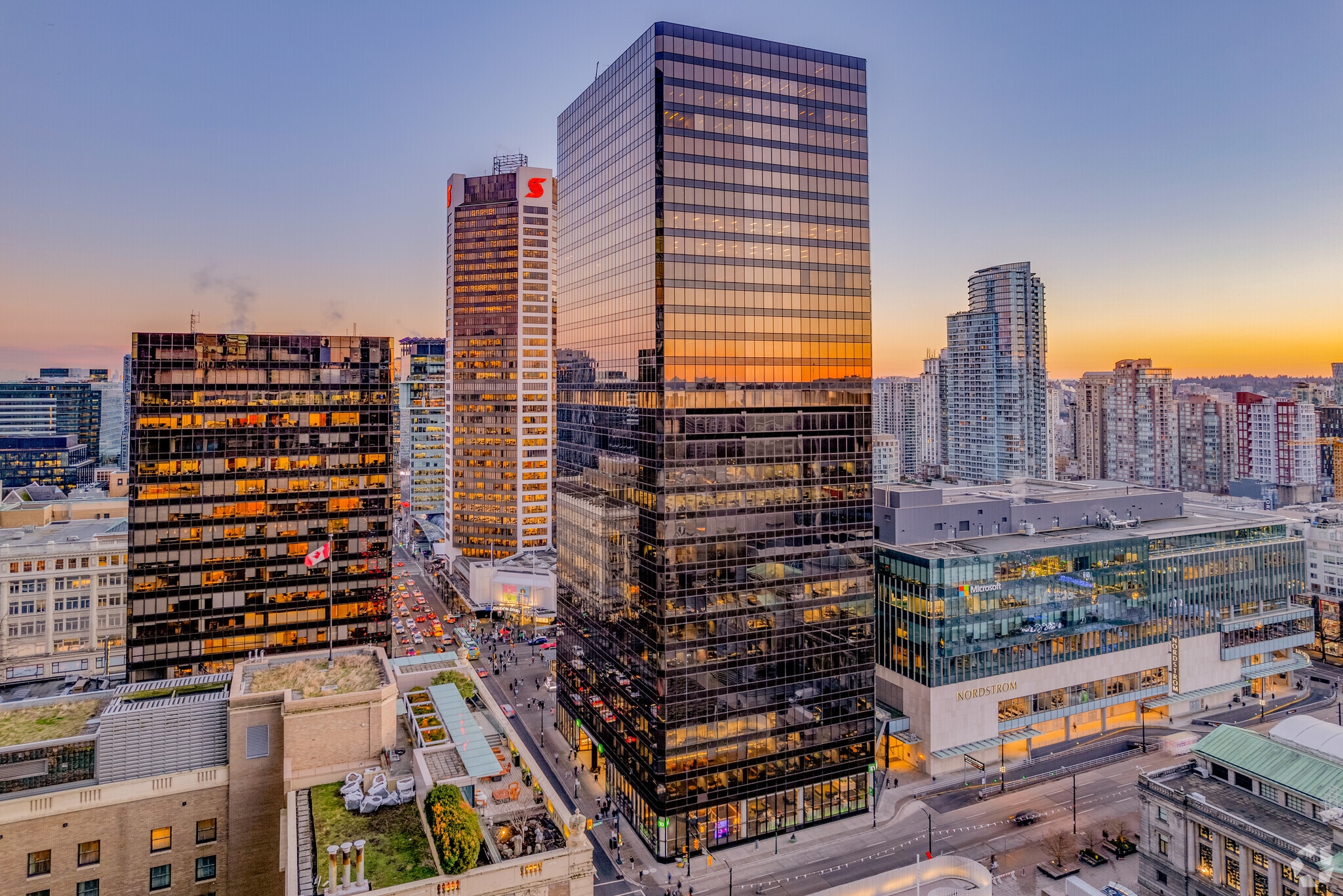 700 W Georgia St, Vancouver, BC à louer Photo principale– Image 1 sur 16