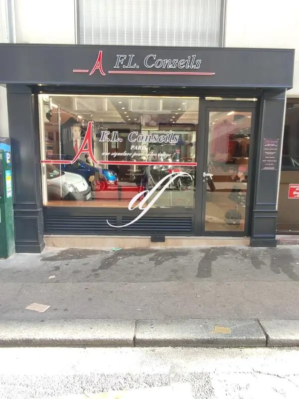 Local commercial dans Paris à vendre Photo de l’immeuble– Image 1 sur 7