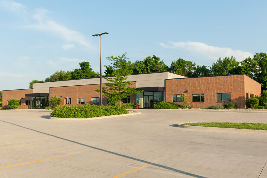 1907 Jumer Dr, Bloomington, IL à louer - Photo de l’immeuble – Image 1 sur 7