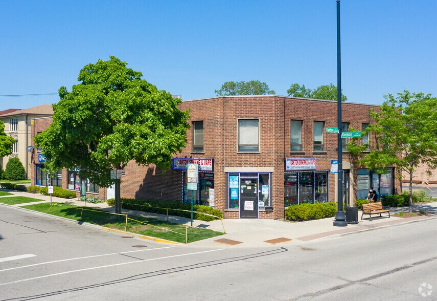 4554-4558 Oakton St, Skokie, IL à louer - Photo de l’immeuble – Image 2 sur 2