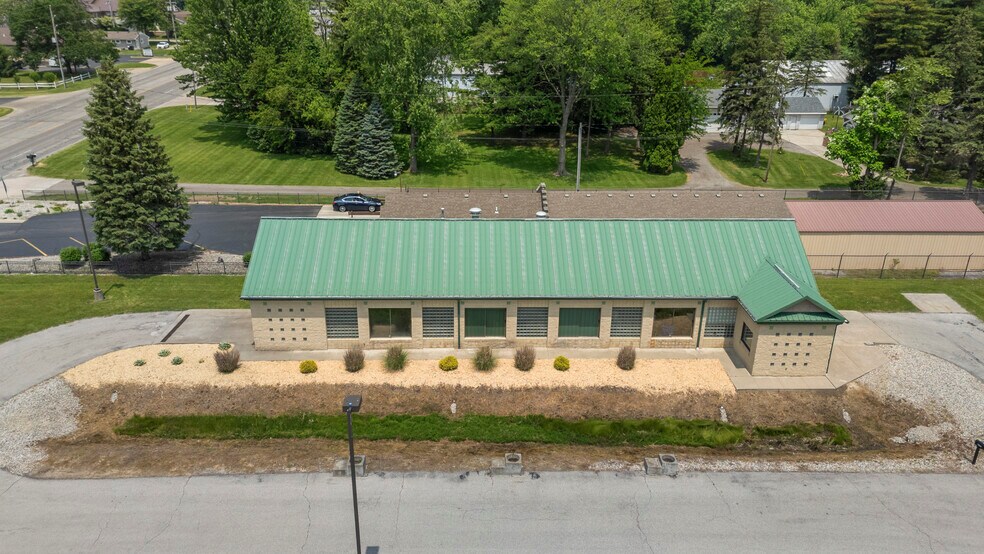 7300 Lewis Ave, Temperance, MI à vendre - Photo de l’immeuble – Image 2 sur 37