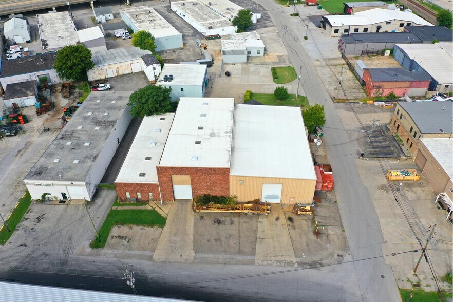4504 Illinois Ave, Louisville, KY à vendre - Photo de l’immeuble – Image 2 sur 9