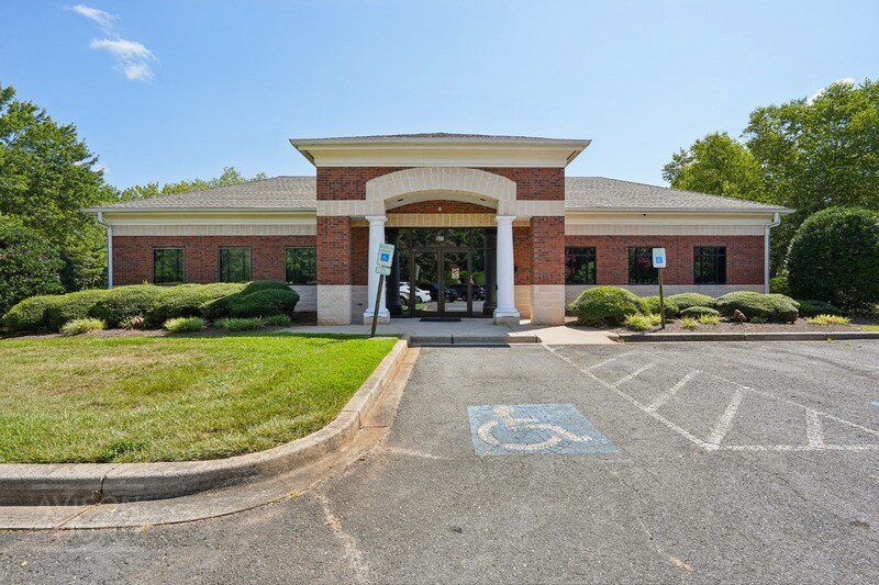 500 Lakeshore Pky, Rock Hill, SC à vendre - Photo de l’immeuble – Image 1 sur 24
