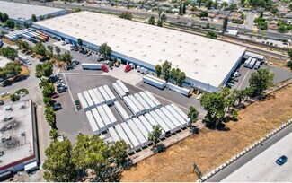 Plus de détails pour 2867 Surveyor St, Pomona, CA - Industriel/Logistique à louer