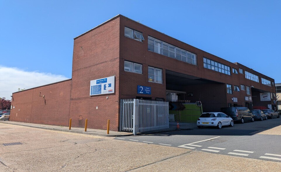 2-5 Oasthouse Way, Orpington à louer - Photo principale – Image 1 sur 1