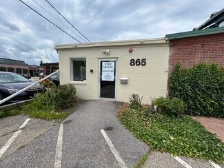 Plus de détails pour 865 Islington St, Portsmouth, NH - Bureau/Local commercial à louer