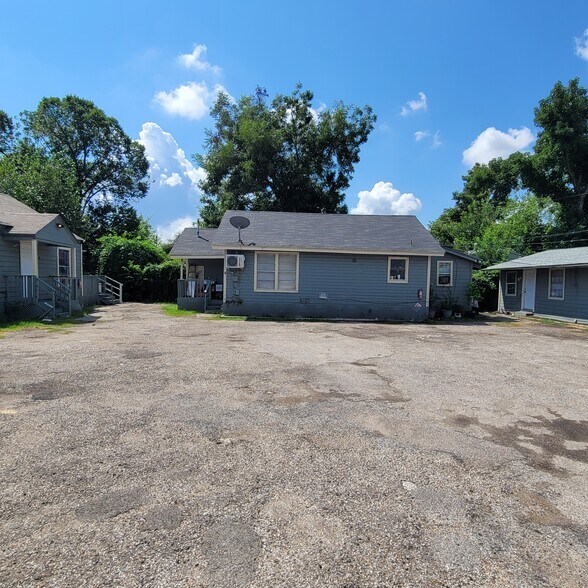 13928 Bandera St, Houston, TX à vendre - Photo de l’immeuble – Image 2 sur 28