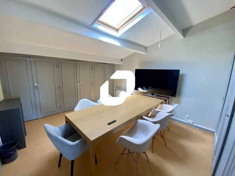 Bureau dans Bordeaux à louer - Photo de l’immeuble – Image 2 sur 4