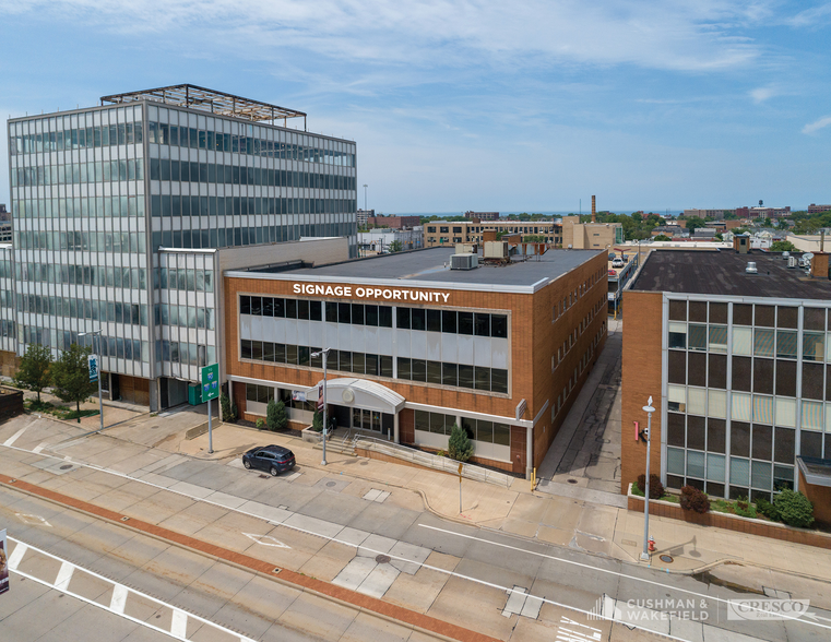 3121 Euclid Ave, Cleveland, OH à louer - Photo de l’immeuble – Image 1 sur 9