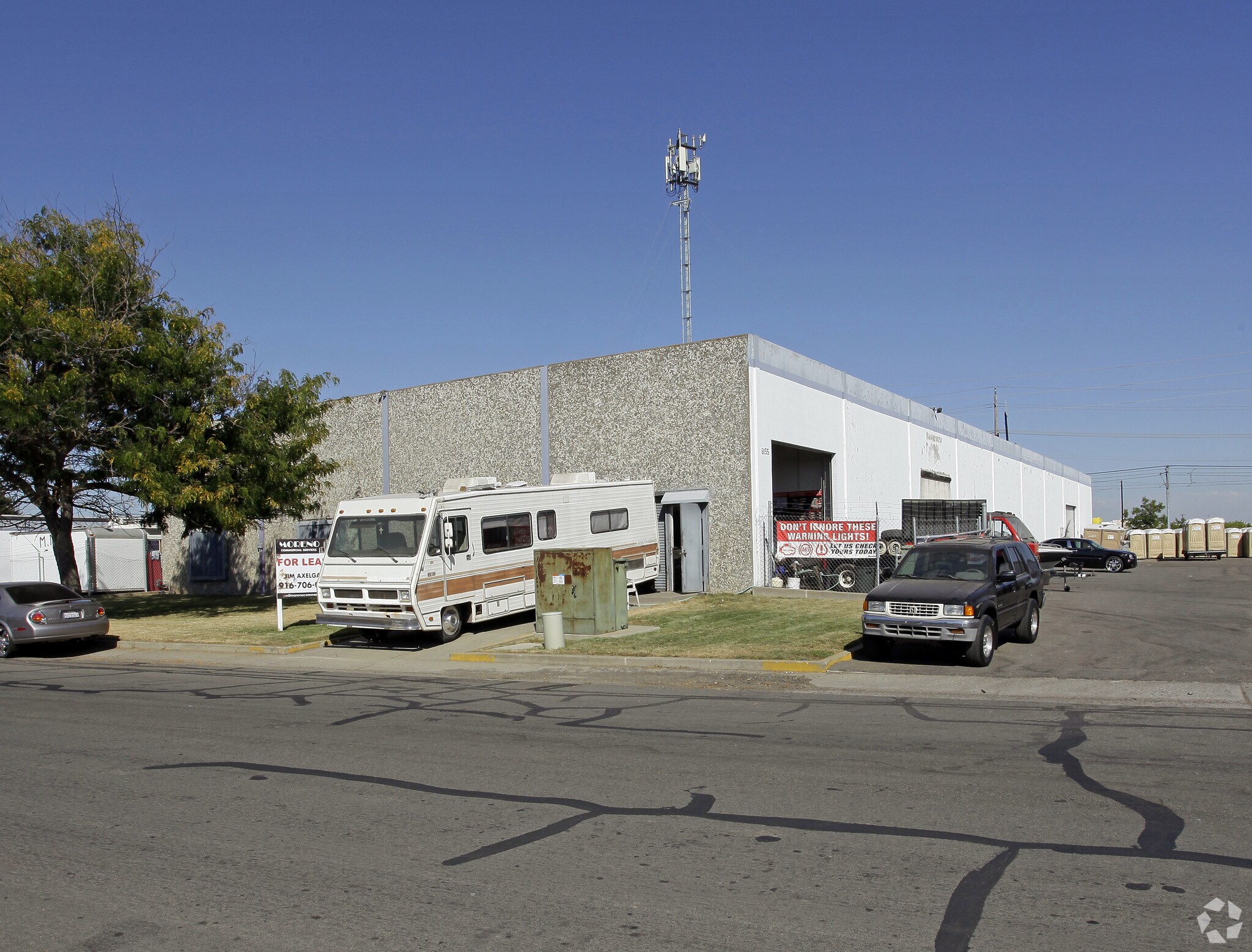 6155 27th St, Sacramento, CA à louer Photo principale– Image 1 sur 8
