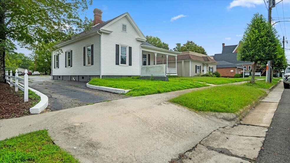 109 Gilliam St, Oxford, NC à louer - Photo de l’immeuble – Image 2 sur 41