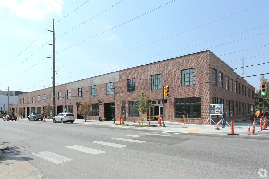 205-221 E Archer St, Tulsa, OK à louer - Photo de l’immeuble – Image 3 sur 4