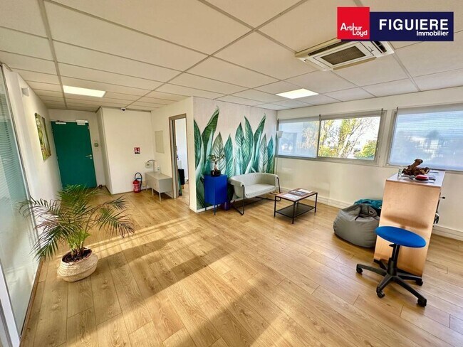Plus de détails pour 115 Rue Claude Nicolas Ledoux, Aix-en-Provence - Bureau à louer