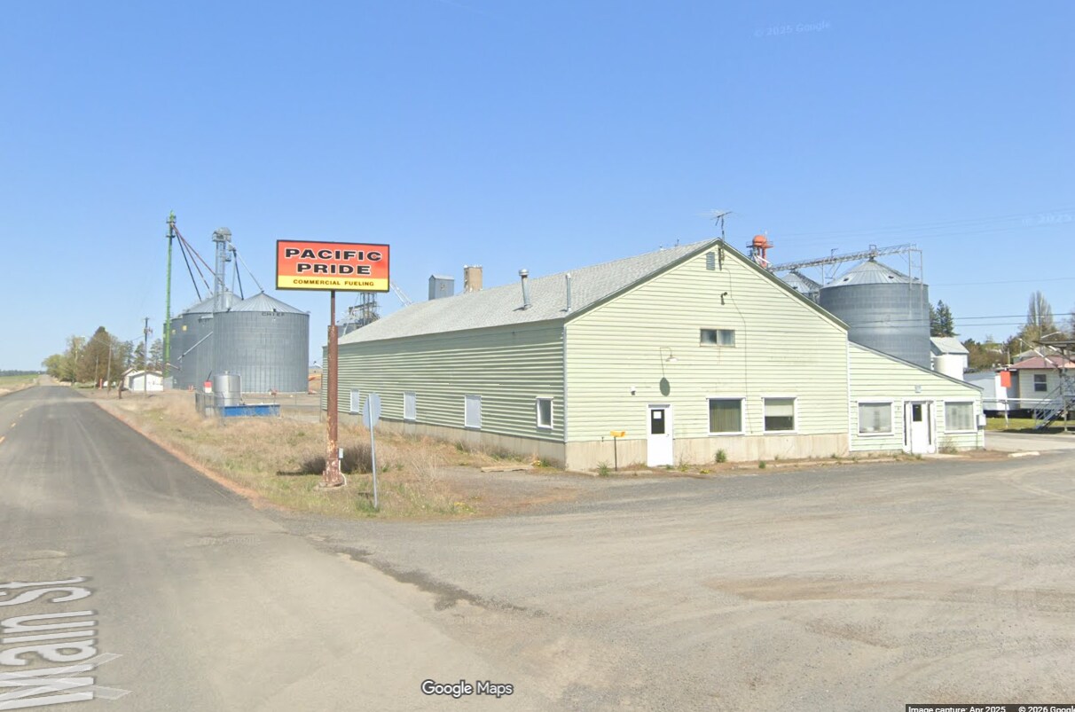 100 4th St, Spangle, WA à louer Photo principale– Image 1 sur 2