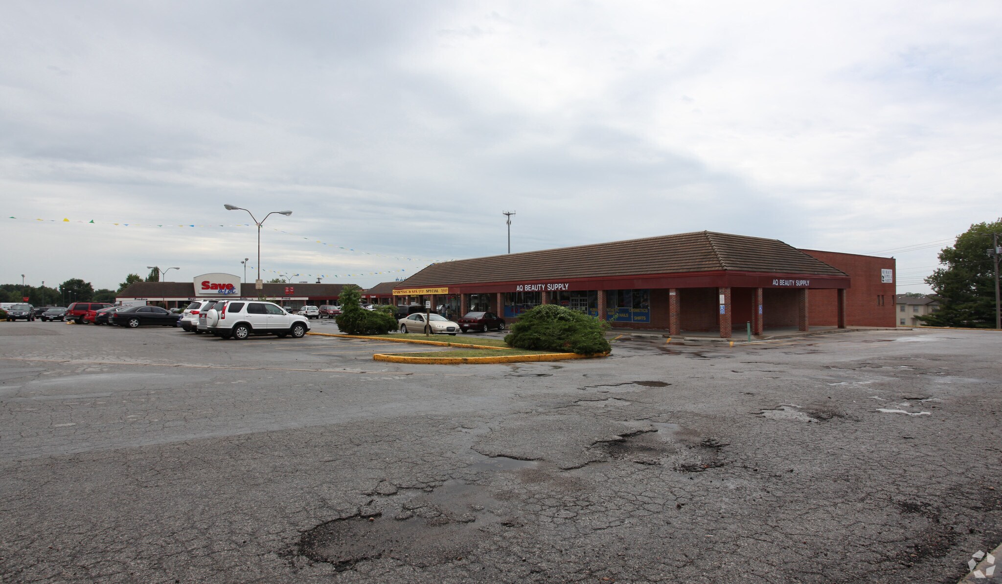 8700-8756 Blue Ridge Blvd, Kansas City, MO à louer Photo principale– Image 1 sur 12