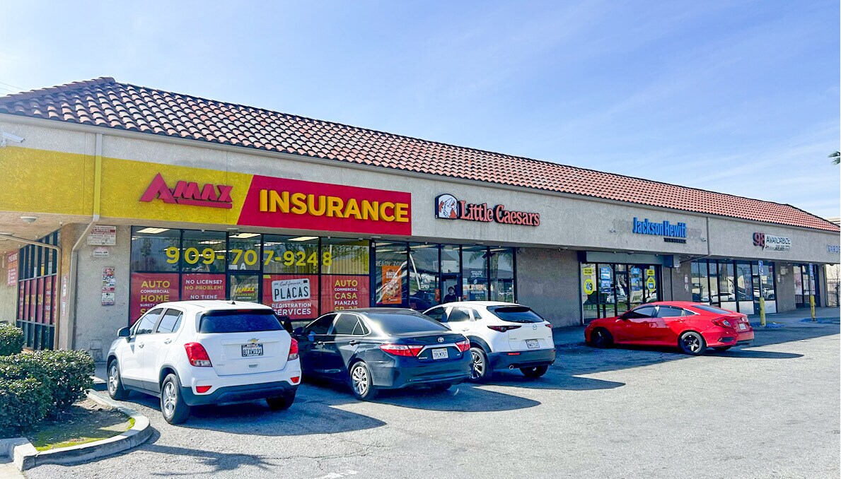 525 W Highland Ave, San Bernardino, CA à louer Photo de l’immeuble– Image 1 sur 13