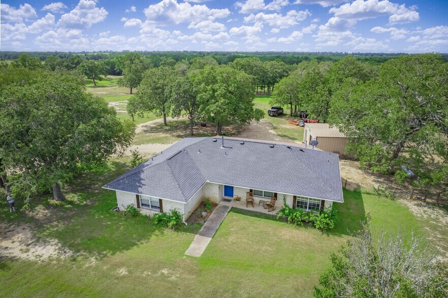 1650 County Road 439, Thorndale, TX à vendre - Photo de l’immeuble – Image 2 sur 41