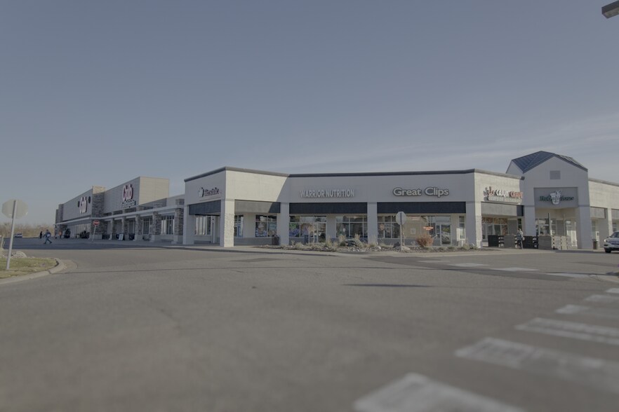 7009-7191 N 10th St, Oakdale, MN à louer - Photo de l’immeuble – Image 2 sur 11