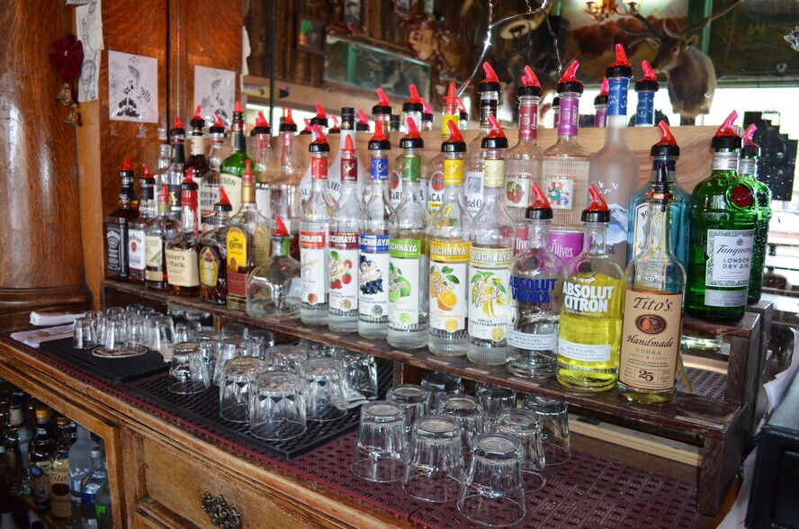 114 E Ivinson Ave, Laramie, WY à vendre - Photo intérieure – Image 3 sur 11