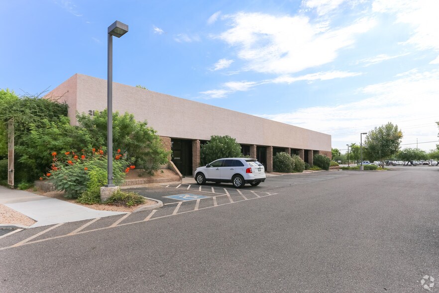 21630 N 19th Ave, Phoenix, AZ à louer - Photo de l’immeuble – Image 2 sur 5