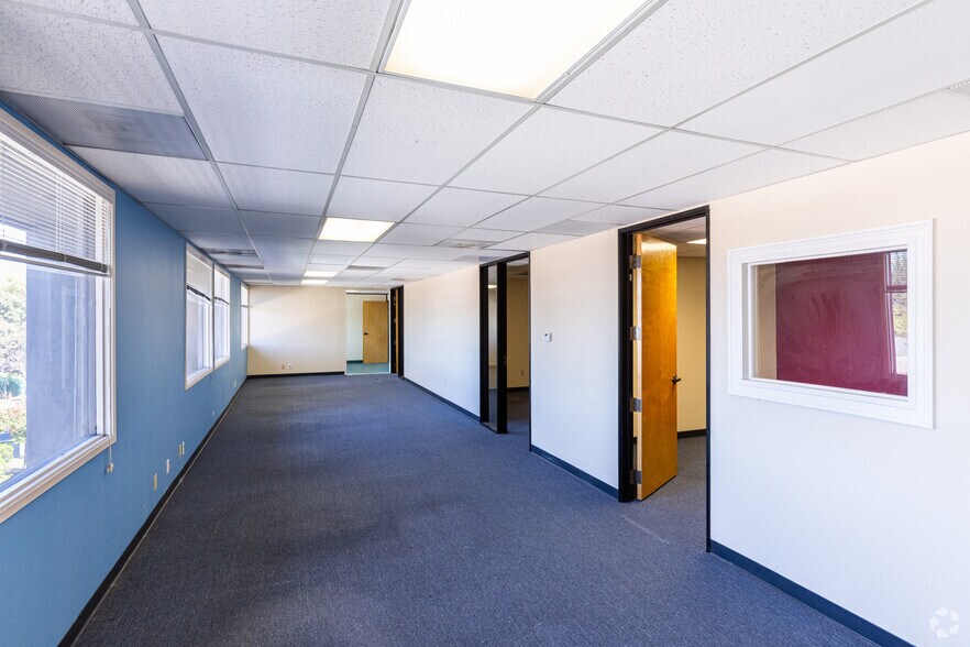 3131 S Bascom Ave, San Jose, CA à louer - Photo intérieure – Image 3 sur 26
