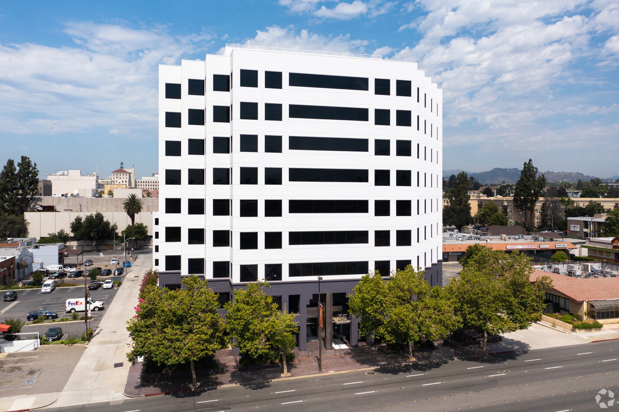 35 N lake Ave, Pasadena, CA à louer Photo principale– Image 1 sur 11