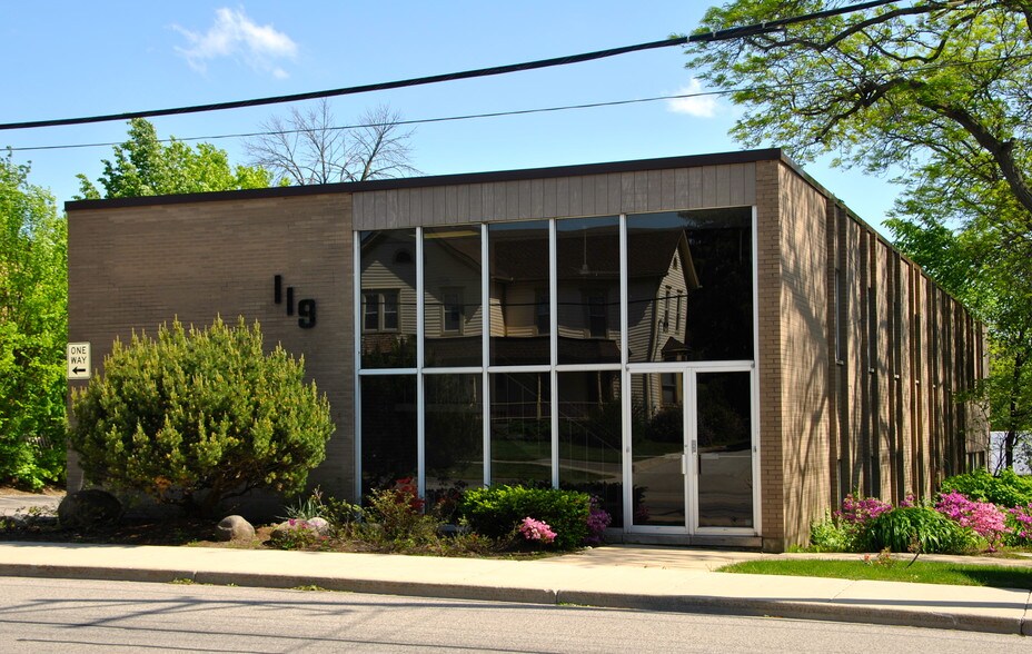 117 E Palatine Rd, Palatine, IL à louer - Photo de l’immeuble – Image 2 sur 5