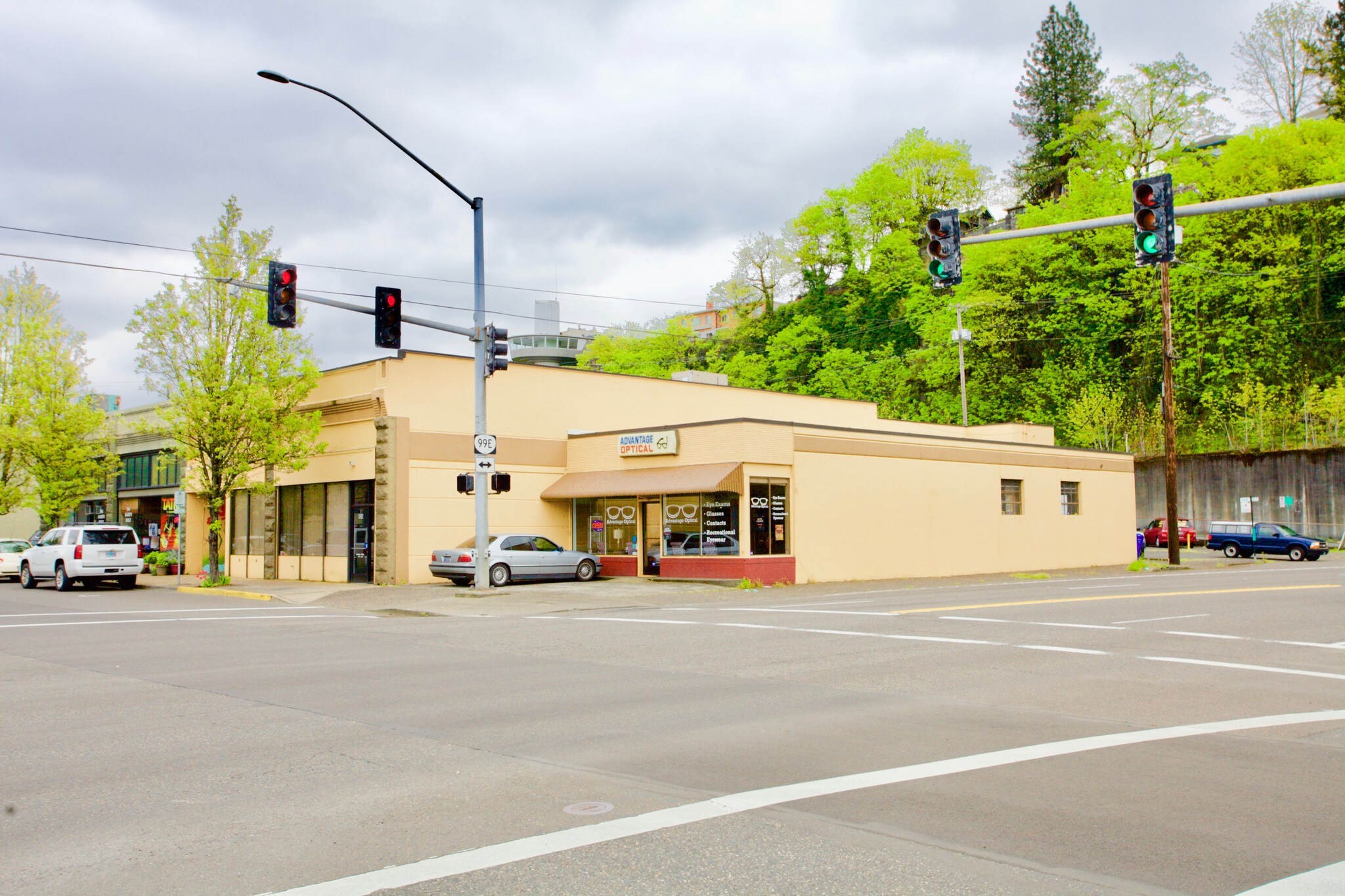 502 Main St, Oregon City, OR à louer Photo de l’immeuble– Image 1 sur 5