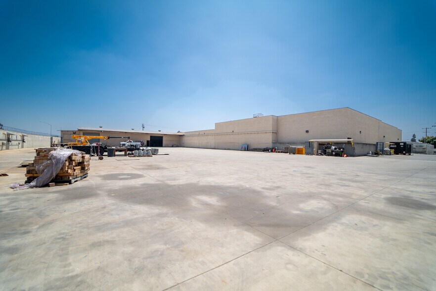 11200 Wright Rd, Lynwood, CA à louer - Photo de l’immeuble – Image 2 sur 6