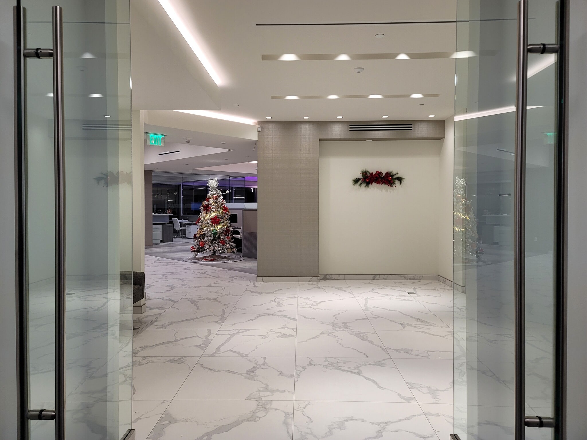 17877 Von Karman Ave, Irvine, CA à louer Photo intérieure– Image 1 sur 7