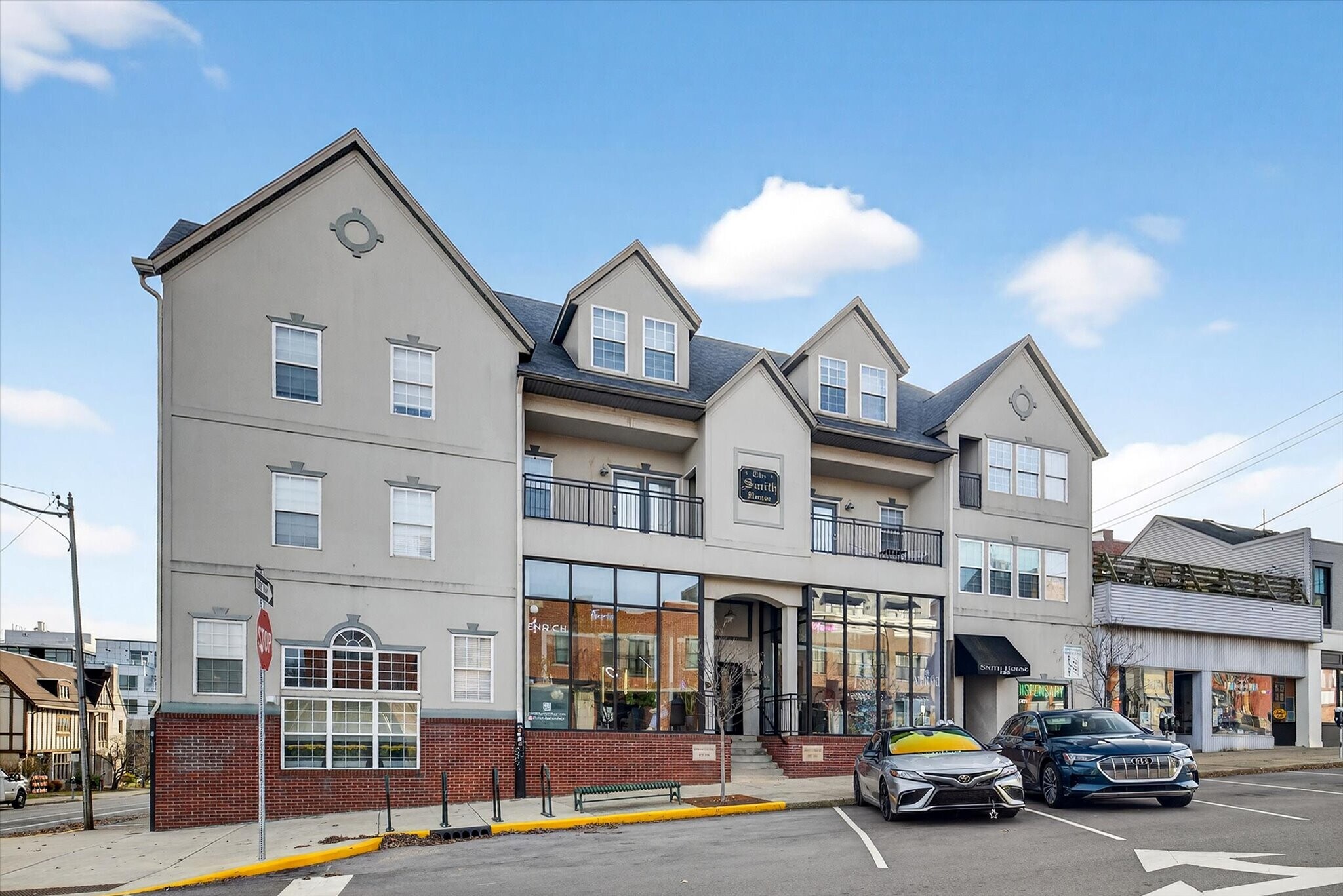 121-129 N Washington St, Bloomington, IN à vendre Photo principale– Image 1 sur 6