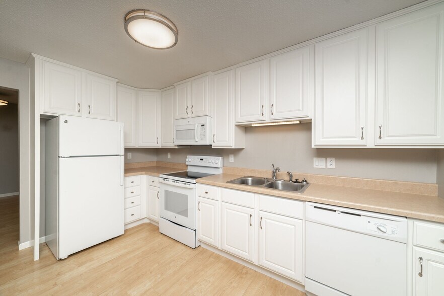 3246-3254 16th Ave S, Fargo, ND à vendre - Photo de l’immeuble – Image 3 sur 15