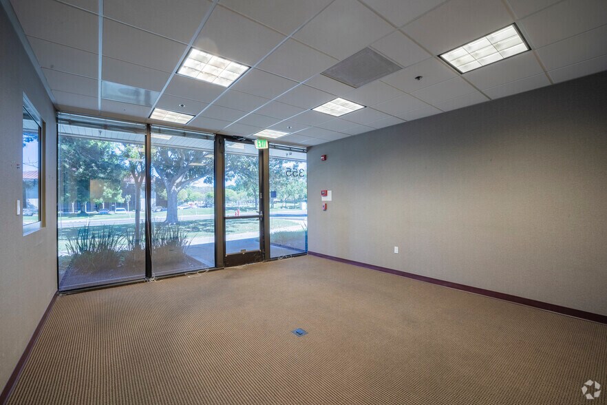 355 N Wiget Ln, Walnut Creek, CA à louer - Hall d’entrée – Image 2 sur 49